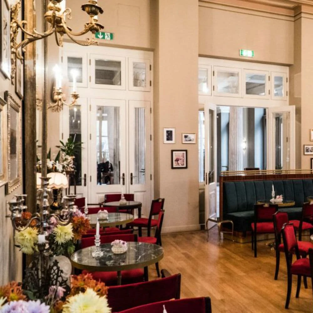 Άνοιξε το Foyer Cafe Bistrot στο Δημοτικό θέατρο του Πειραιά