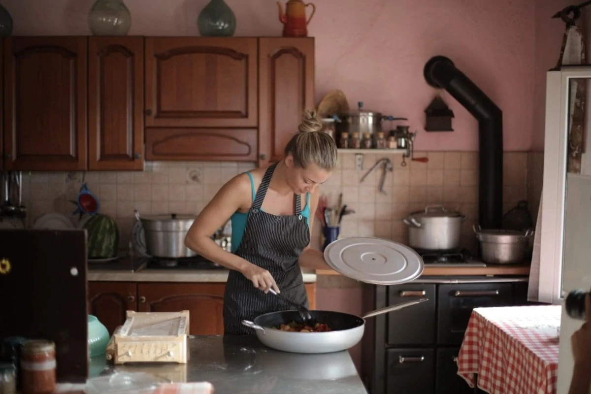 Κορονοϊός: Οι οδηγίες για ψώνια και μαγείρεμα