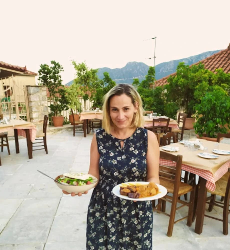 Μητρόπολη: Το εστιατόριο που σερβίρει τα νοστιμότερα μαγειρευτά φαγητά στο Λεωνίδιο